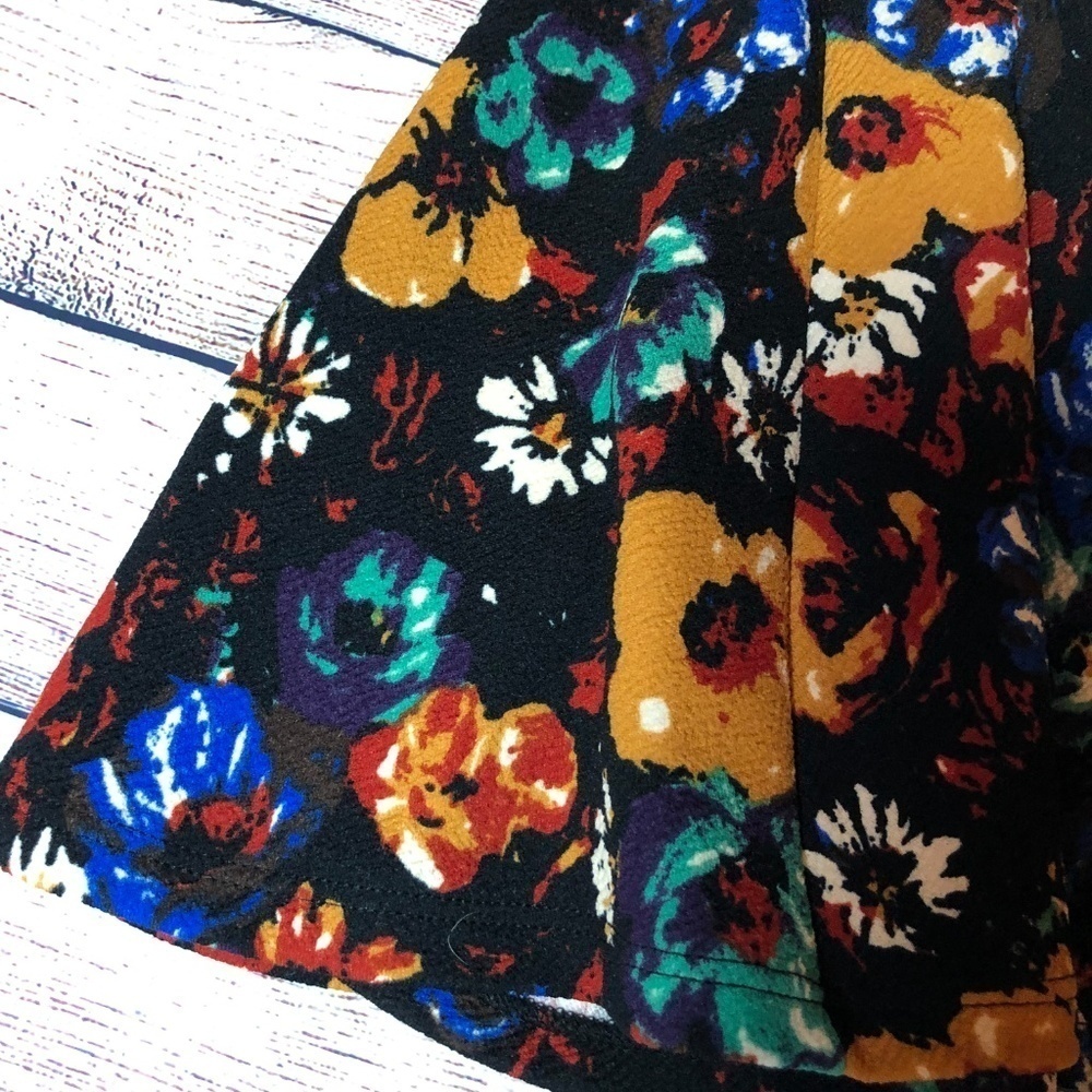 Lush Floral Skater Skirt Size XS - Picture 2 of 6